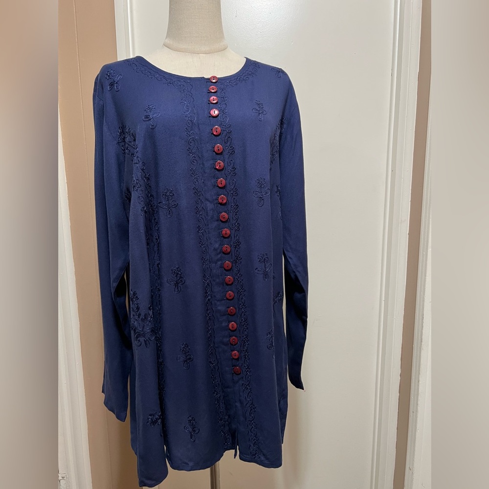 Venezia Vitale Women’s Size M blue button-up Tunic top Embroidered